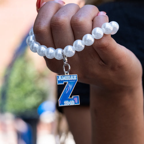 Amicae Pearl Bracelet w/ Charm
