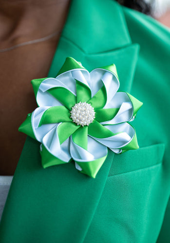 Green and White Pearl Ribbon Flower Pin
