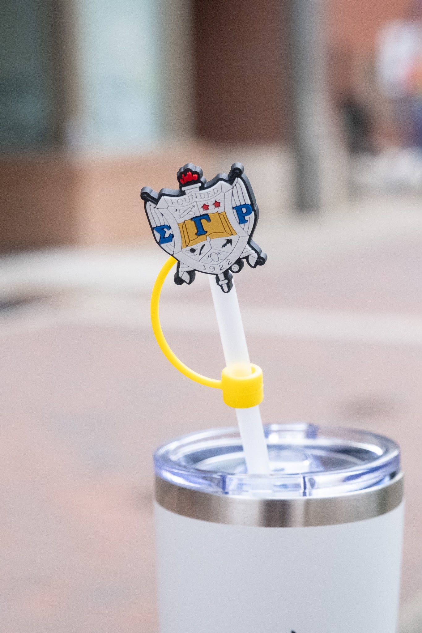 ΣΓΡ Shield Straw Cover