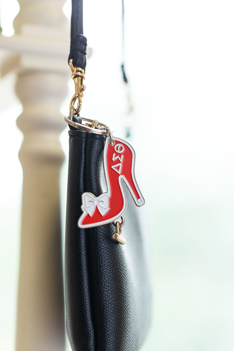 ΔΣΘ Shoe Keychain