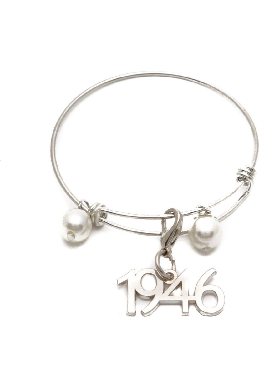 Links, Inc. Silver Wire Bracelet with 1946 Charm