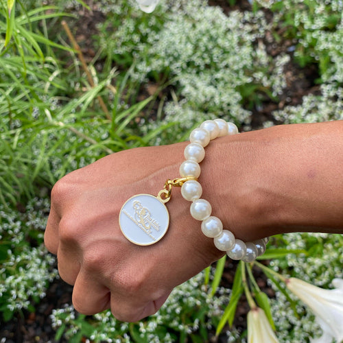 Links, Inc. White Pearl Bracelet with Gold Logo Charm