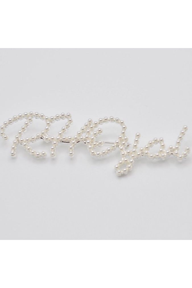 RHOyal Pearl Lapel Pin